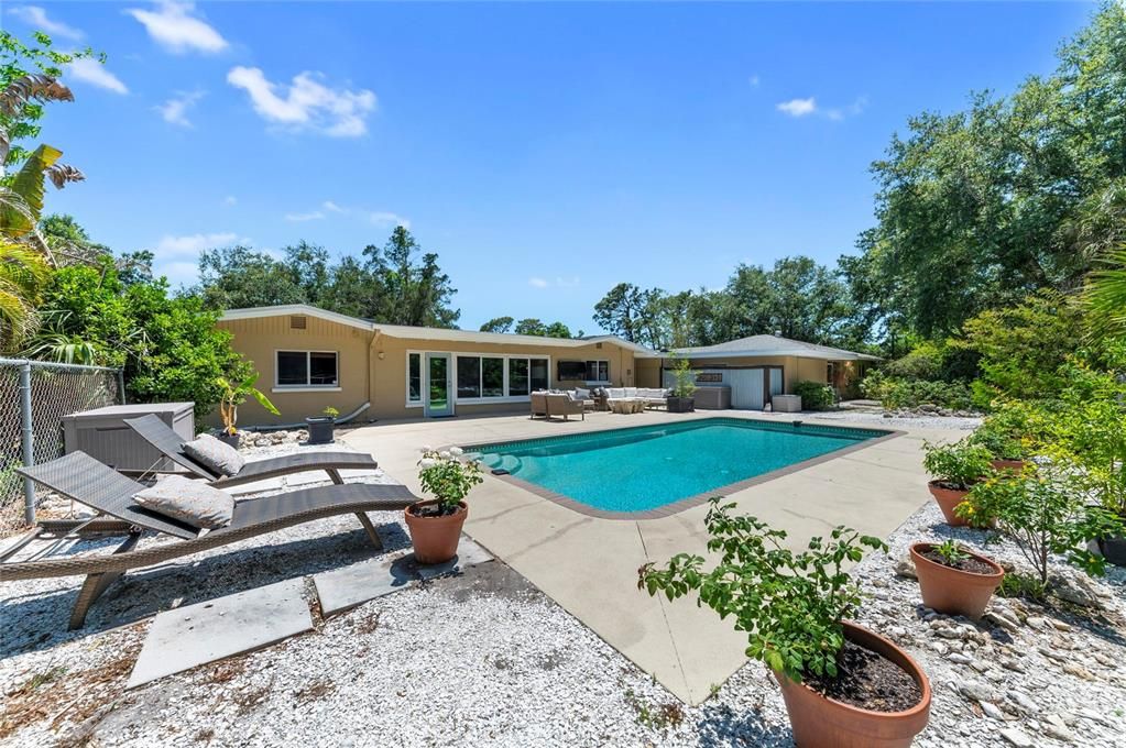 En Venta: $1,195,000 (5 camas, 3 baños, 3103 Pies cuadrados)
