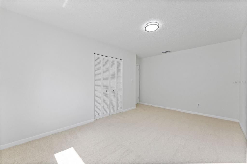 Activo con contrato: $720,000 (5 camas, 3 baños, 2974 Pies cuadrados)