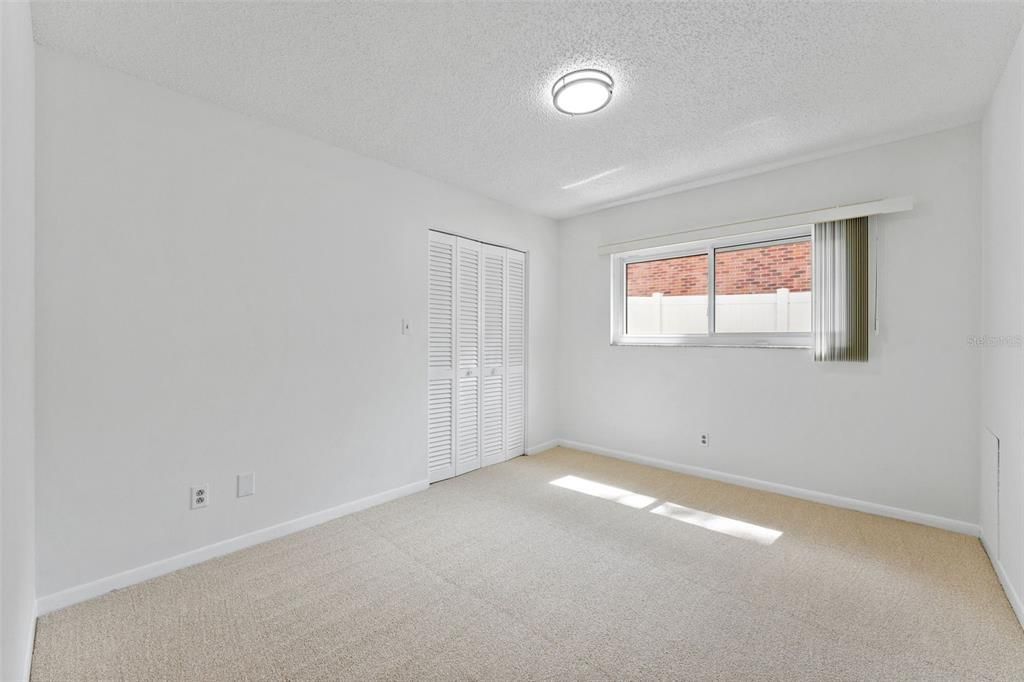 Activo con contrato: $720,000 (5 camas, 3 baños, 2974 Pies cuadrados)