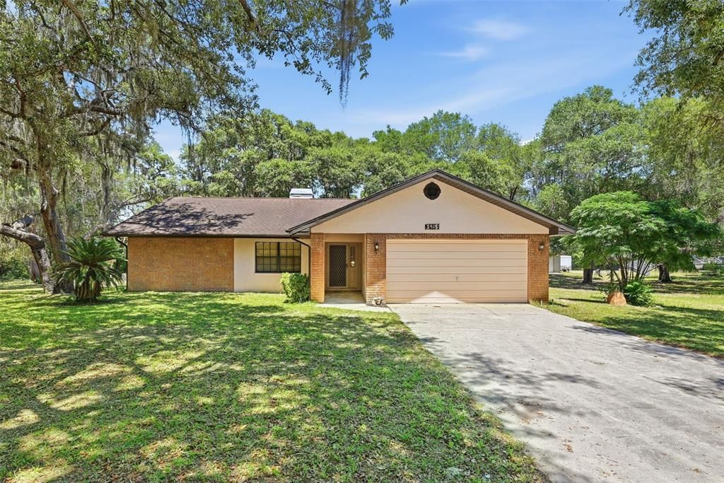 For Sale: $575,000 (3 beds, 2 baths, 1612 Square Feet)