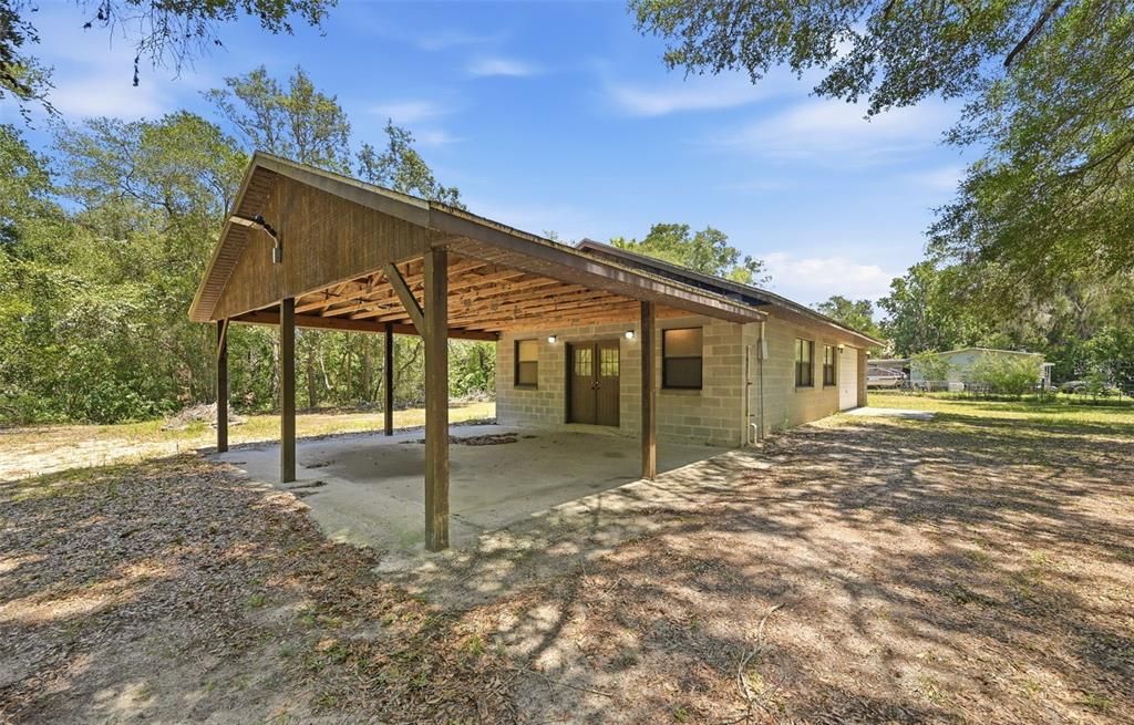For Sale: $575,000 (3 beds, 2 baths, 1612 Square Feet)