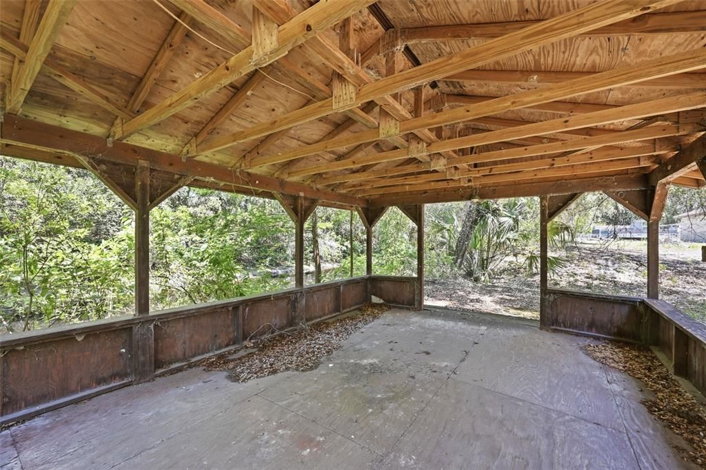 For Sale: $575,000 (3 beds, 2 baths, 1612 Square Feet)