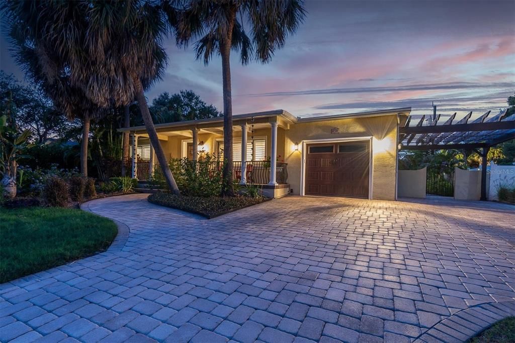 For Rent: $6,800 (3 beds, 2 baths, 2189 Square Feet)