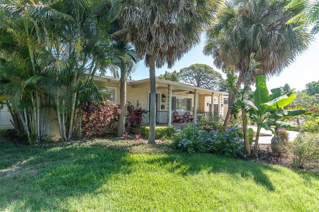 For Rent: $6,800 (3 beds, 2 baths, 2189 Square Feet)