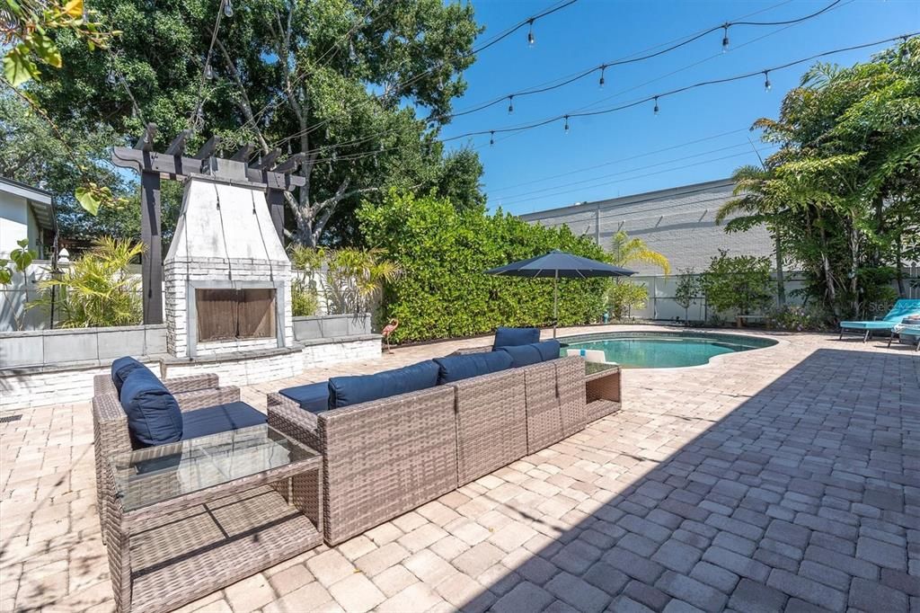 For Rent: $6,800 (3 beds, 2 baths, 2189 Square Feet)