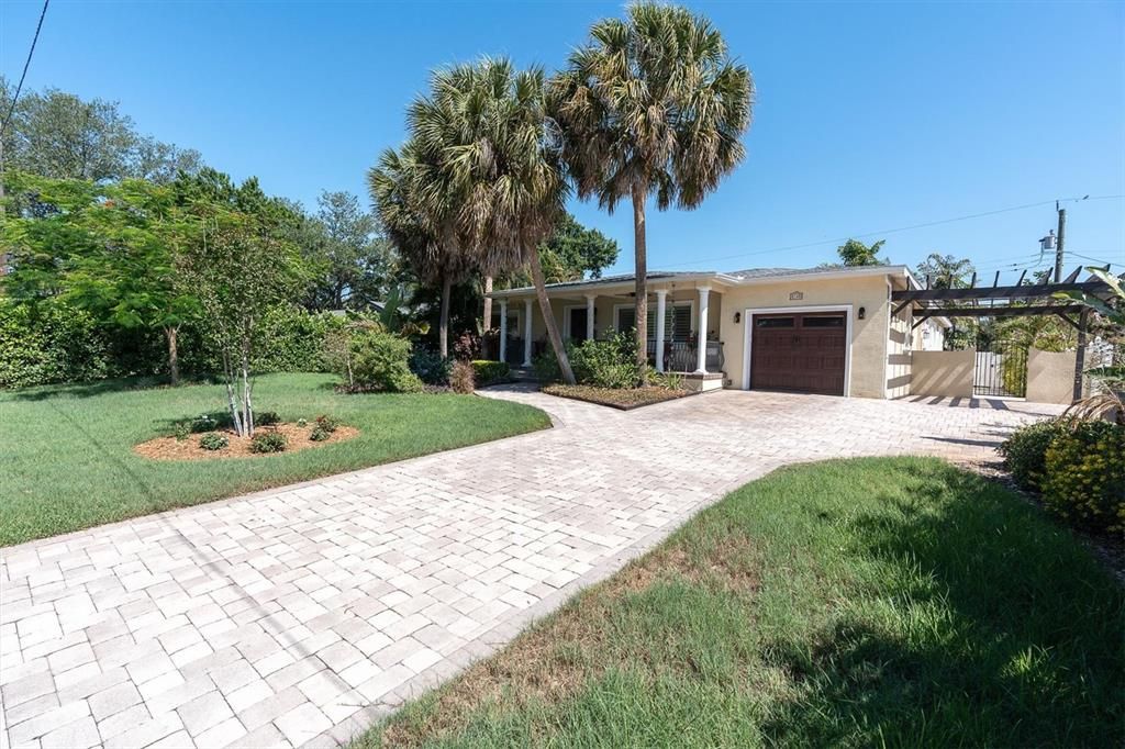 For Rent: $6,800 (3 beds, 2 baths, 2189 Square Feet)