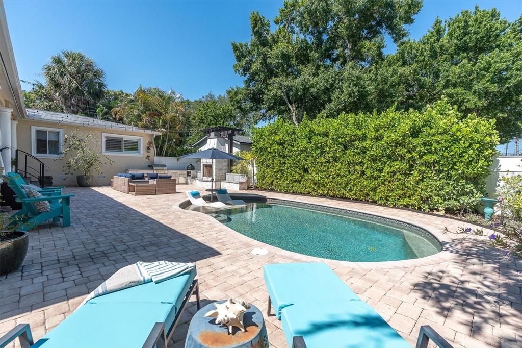 For Rent: $6,800 (3 beds, 2 baths, 2189 Square Feet)