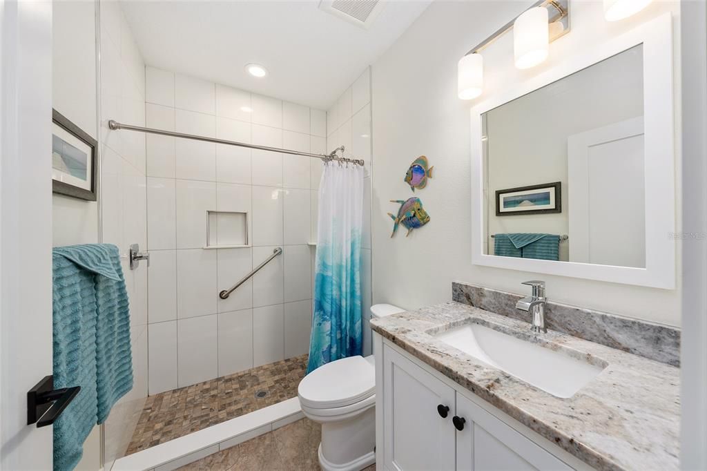 Activo con contrato: $409,000 (2 camas, 2 baños, 1624 Pies cuadrados)