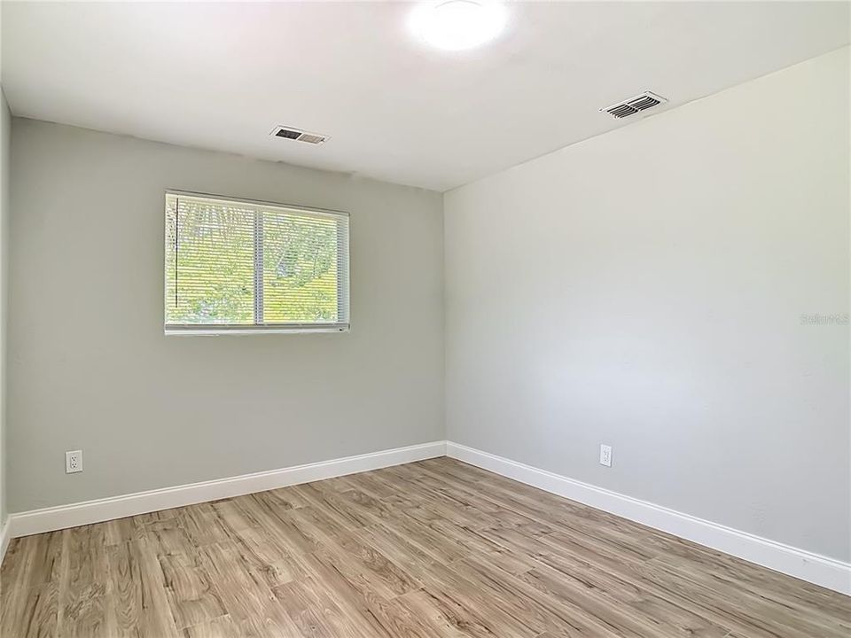На продажу: $239,000 (2 спален, 2 ванн, 1467 Квадратных фут)