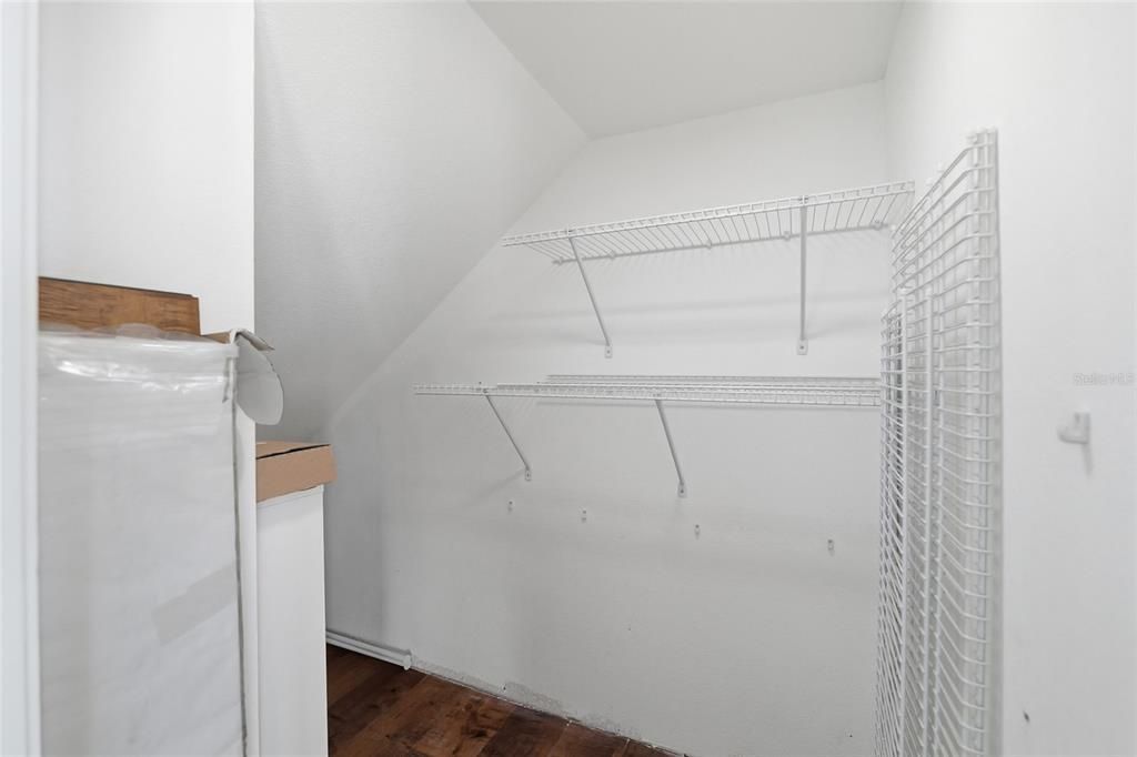 For Rent: $4,500 (3 beds, 3 baths, 1804 Square Feet)