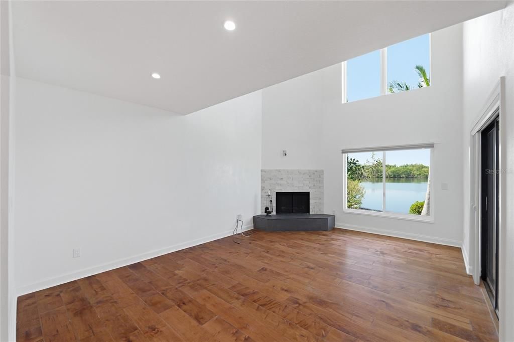 For Rent: $4,500 (3 beds, 3 baths, 1804 Square Feet)
