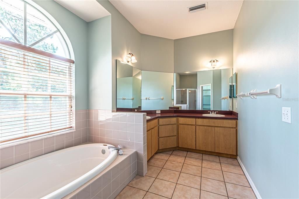 Active With Contract: $499,000 (4 beds, 2 baths, 2310 Square Feet)