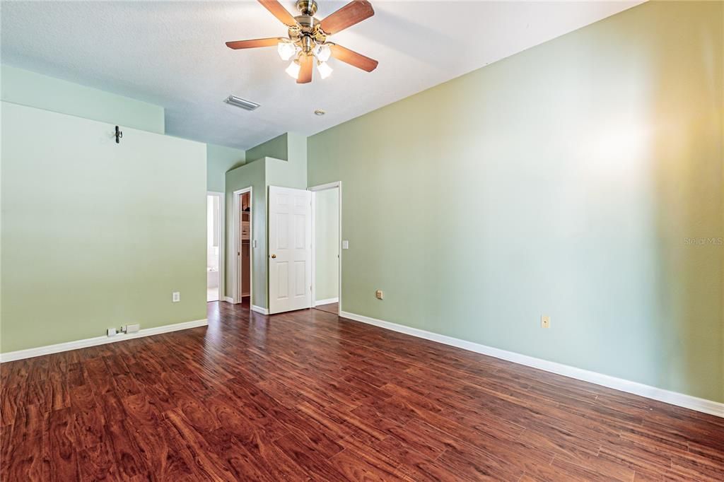 Active With Contract: $499,000 (4 beds, 2 baths, 2310 Square Feet)