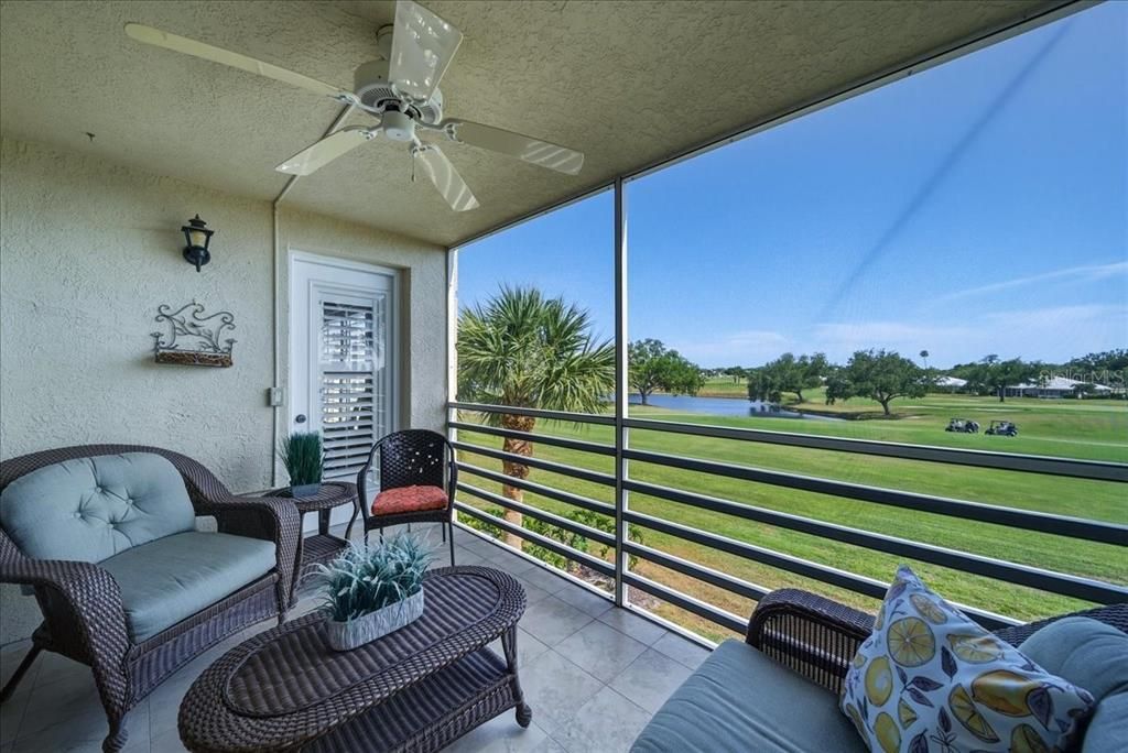 For Sale: $230,000 (2 beds, 2 baths, 997 Square Feet)