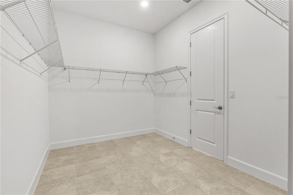 For Sale: $485,000 (4 beds, 2 baths, 2003 Square Feet)