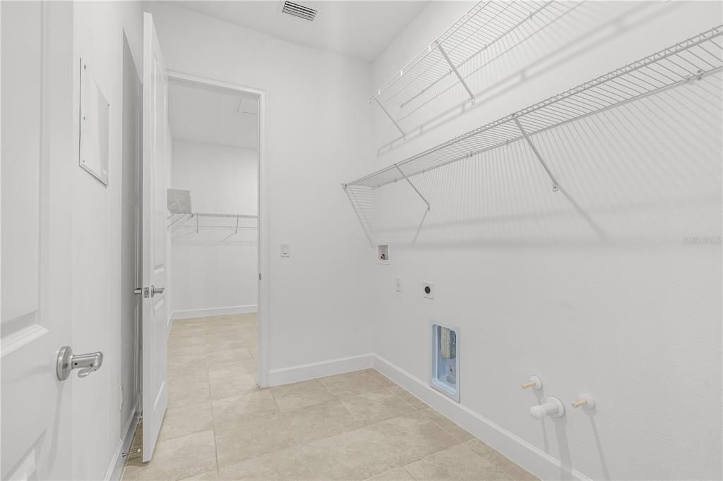For Sale: $485,000 (4 beds, 2 baths, 2003 Square Feet)