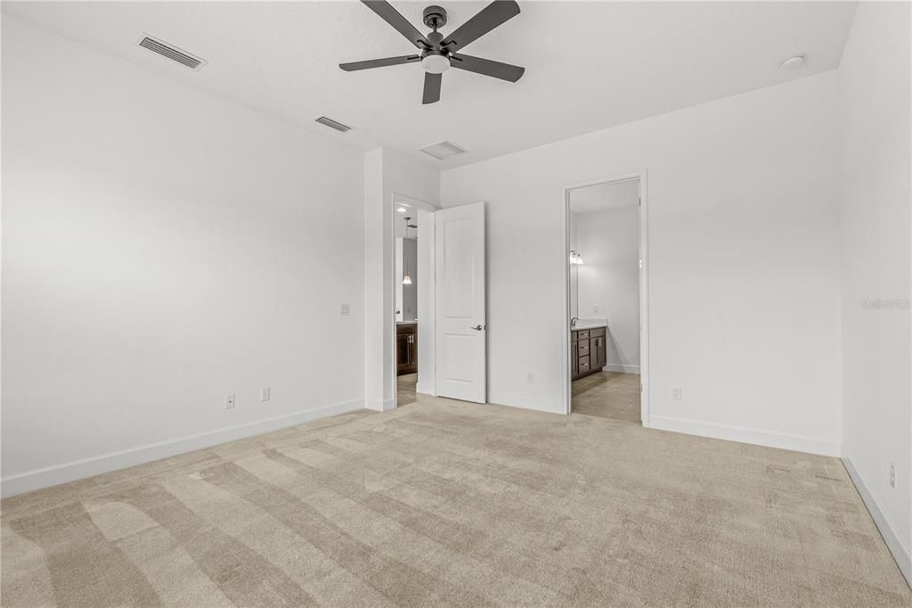 For Sale: $485,000 (4 beds, 2 baths, 2003 Square Feet)