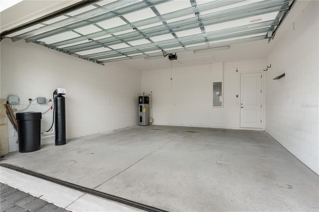 For Sale: $485,000 (4 beds, 2 baths, 2003 Square Feet)