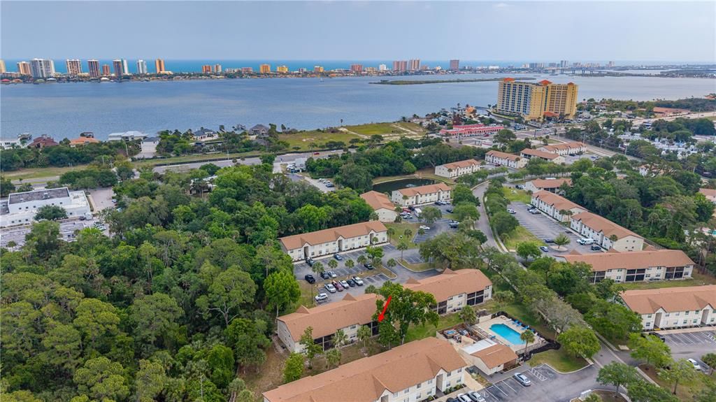 For Sale: $135,000 (2 beds, 2 baths, 922 Square Feet)