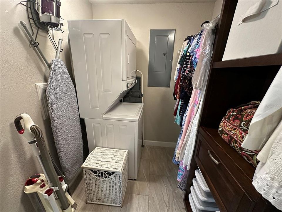 : $225,000 (2 спален, 2 ванн, 910 Квадратных фут)