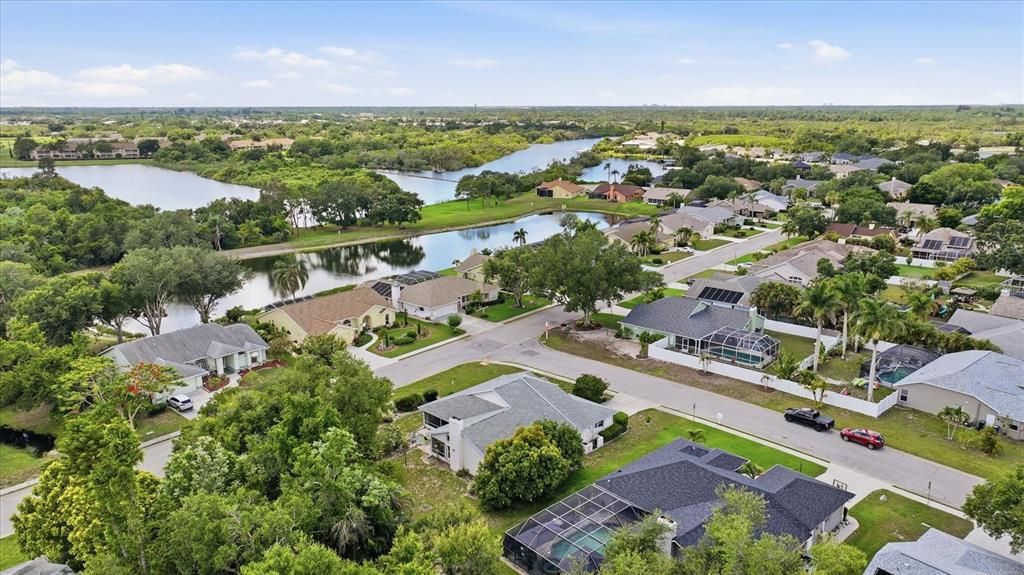 Activo con contrato: $449,000 (3 camas, 2 baños, 1983 Pies cuadrados)