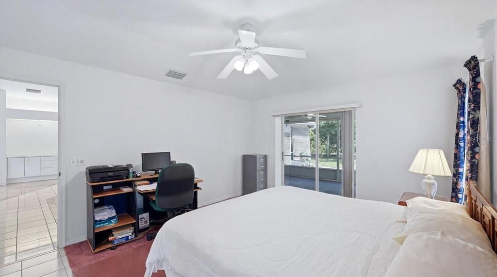 Activo con contrato: $449,000 (3 camas, 2 baños, 1983 Pies cuadrados)