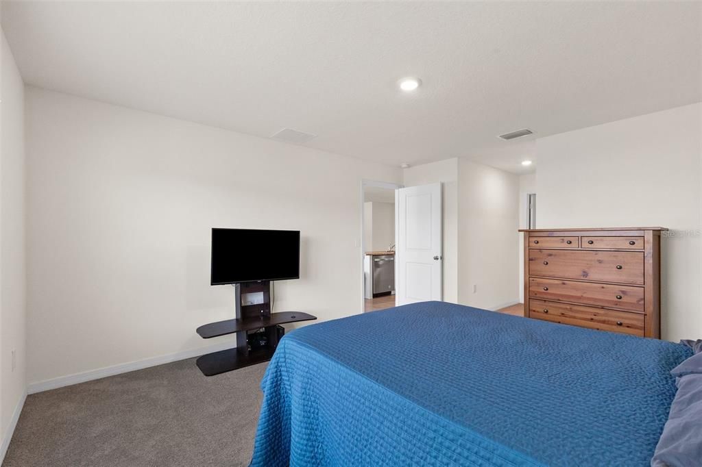 For Sale: $329,900 (3 beds, 2 baths, 1690 Square Feet)