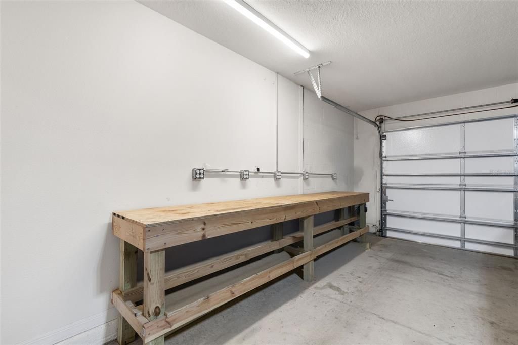 For Sale: $329,900 (3 beds, 2 baths, 1690 Square Feet)