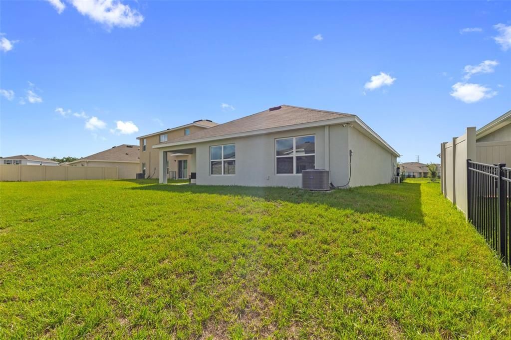 For Sale: $329,900 (3 beds, 2 baths, 1690 Square Feet)