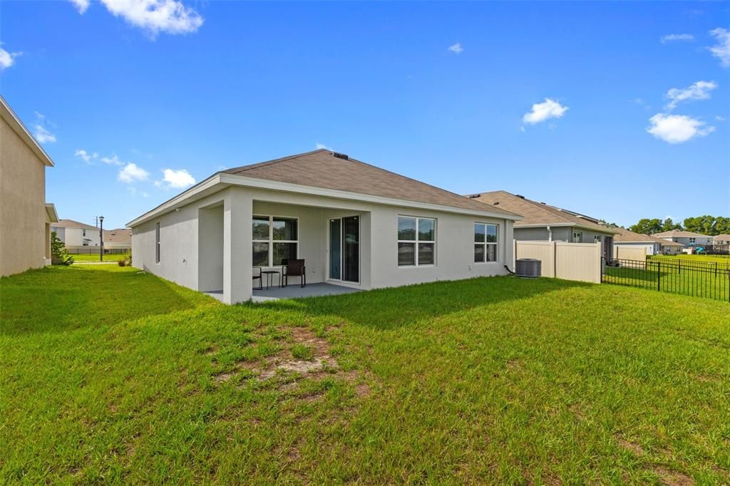 For Sale: $329,900 (3 beds, 2 baths, 1690 Square Feet)