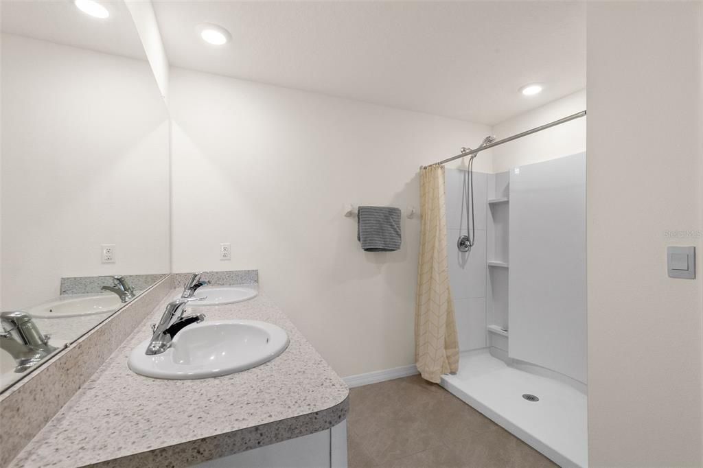 For Sale: $329,900 (3 beds, 2 baths, 1690 Square Feet)