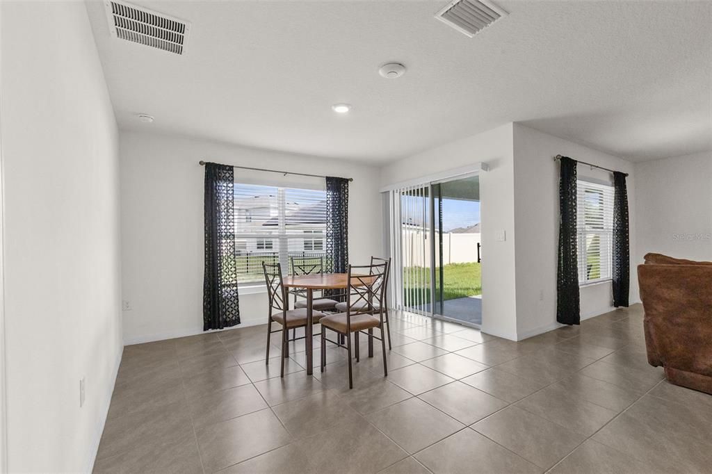 For Sale: $329,900 (3 beds, 2 baths, 1690 Square Feet)