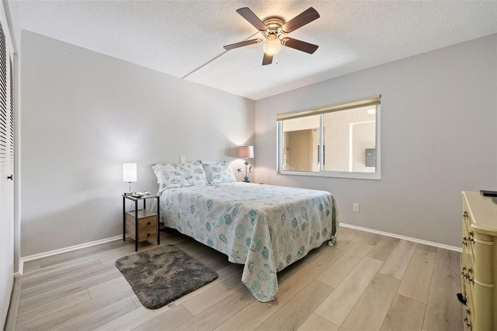 For Sale: $275,000 (2 beds, 2 baths, 1516 Square Feet)