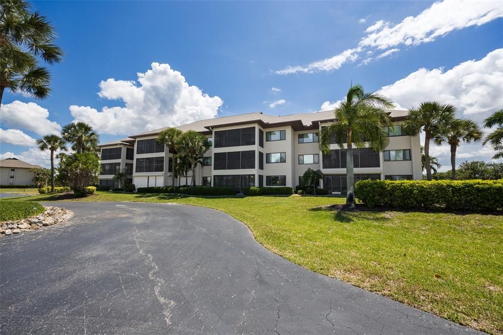 For Sale: $275,000 (2 beds, 2 baths, 1516 Square Feet)