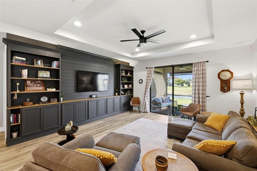 For Sale: $374,000 (3 beds, 2 baths, 1955 Square Feet)