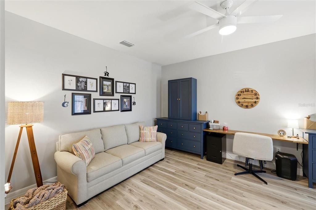 For Sale: $374,000 (3 beds, 2 baths, 1955 Square Feet)