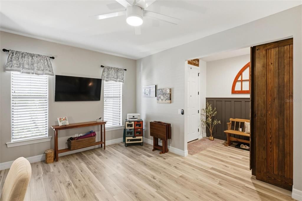 For Sale: $374,000 (3 beds, 2 baths, 1955 Square Feet)