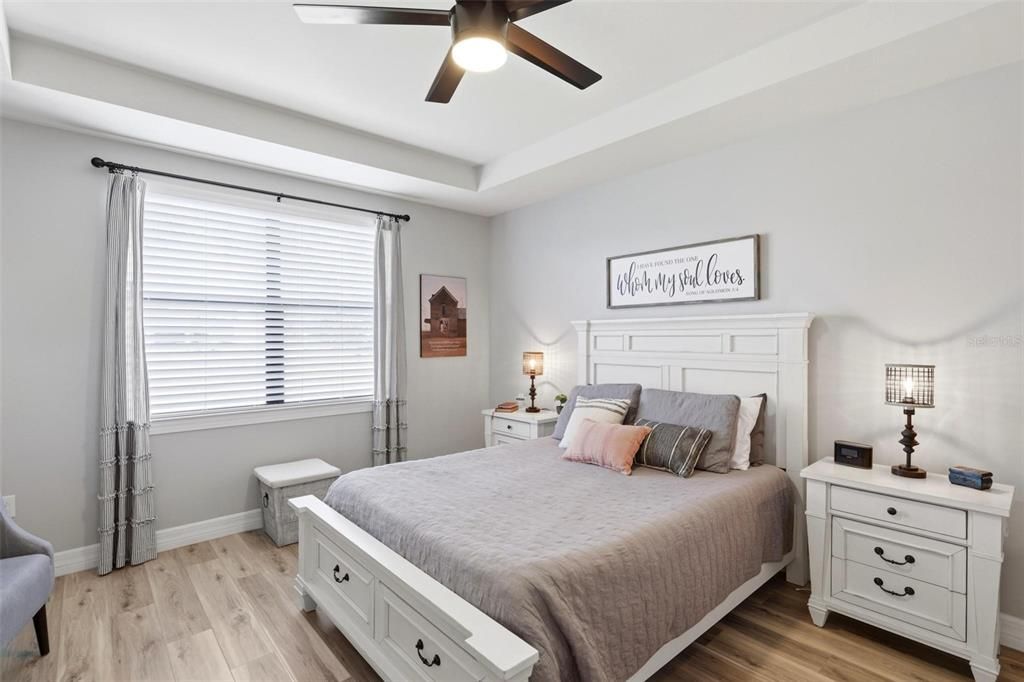 For Sale: $374,000 (3 beds, 2 baths, 1955 Square Feet)
