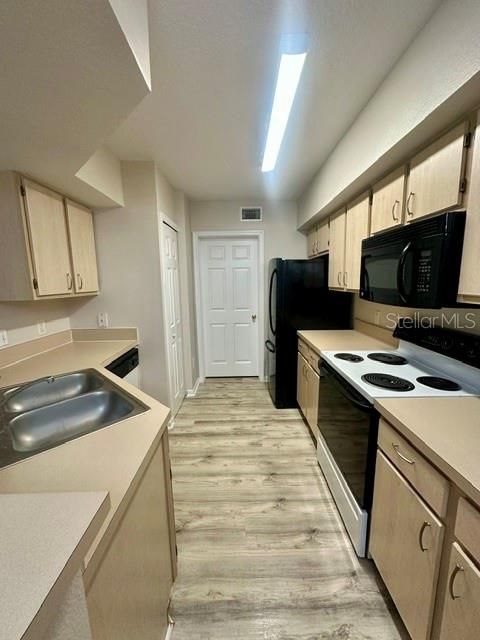En Renta: $1,895 (2 camas, 2 baños, 1013 Pies cuadrados)