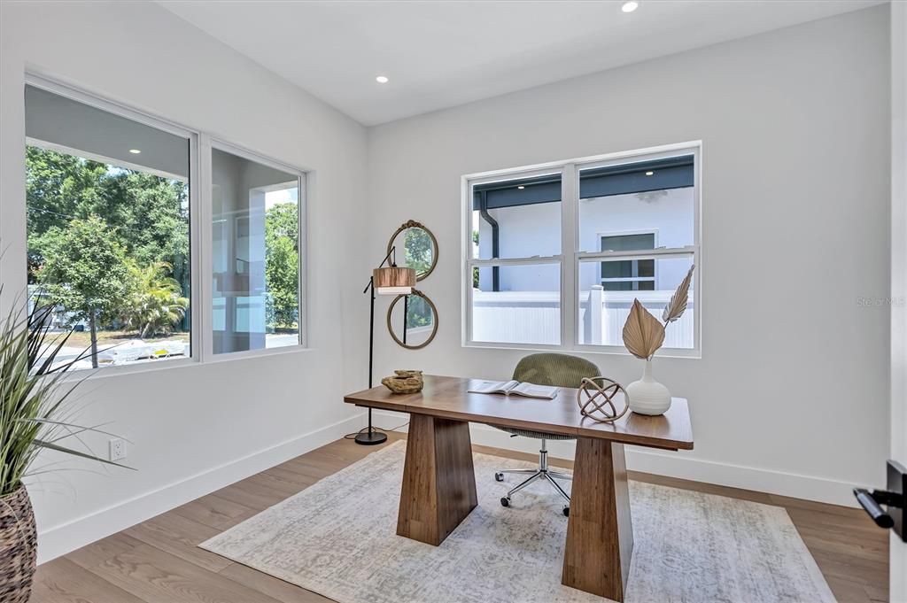 En Venta: $759,000 (4 camas, 2 baños, 1860 Pies cuadrados)
