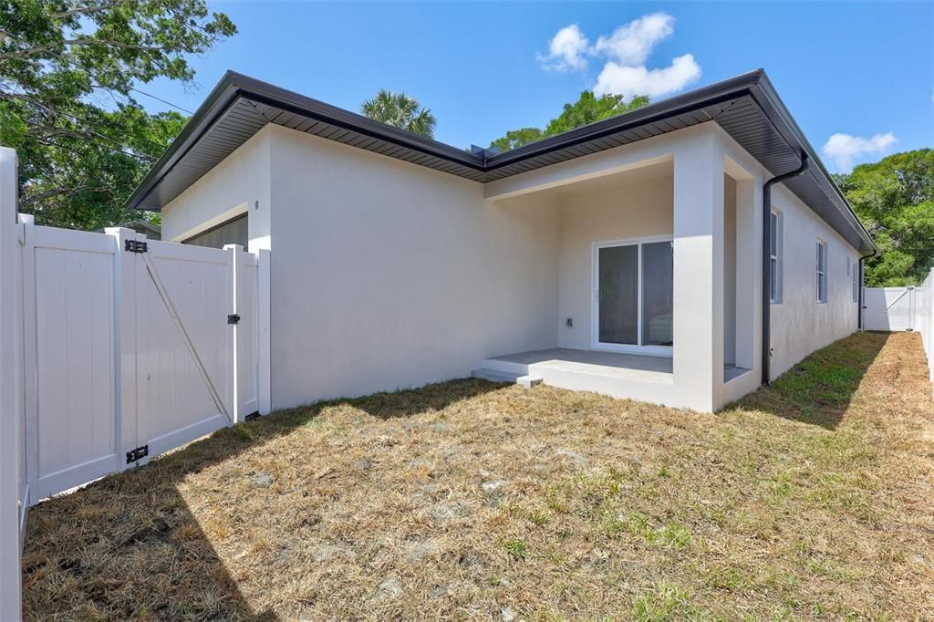 En Venta: $759,000 (4 camas, 2 baños, 1860 Pies cuadrados)