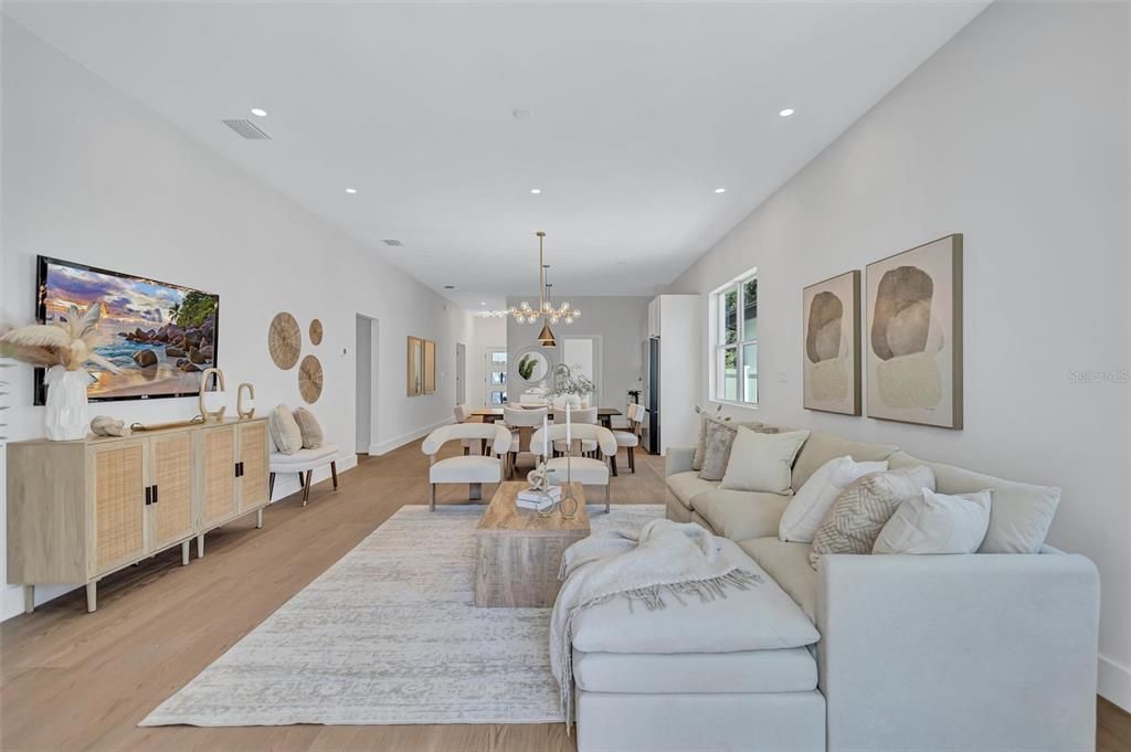En Venta: $759,000 (4 camas, 2 baños, 1860 Pies cuadrados)