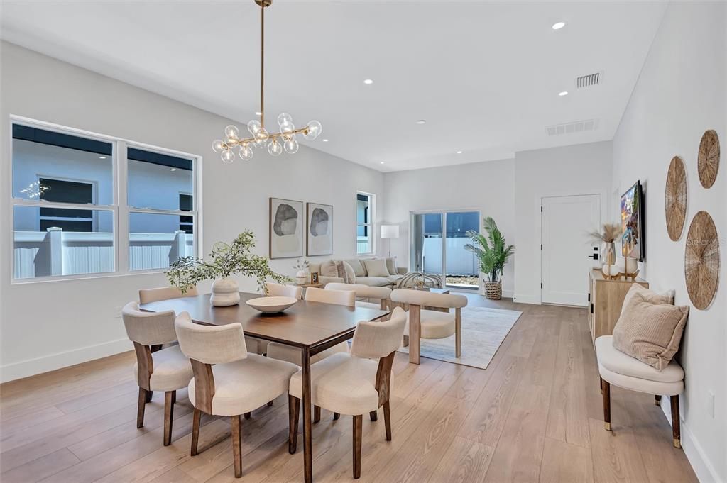 En Venta: $759,000 (4 camas, 2 baños, 1860 Pies cuadrados)
