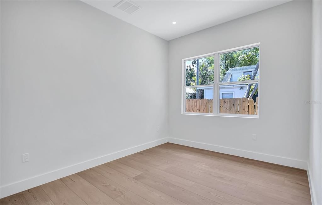 En Venta: $759,000 (4 camas, 2 baños, 1860 Pies cuadrados)