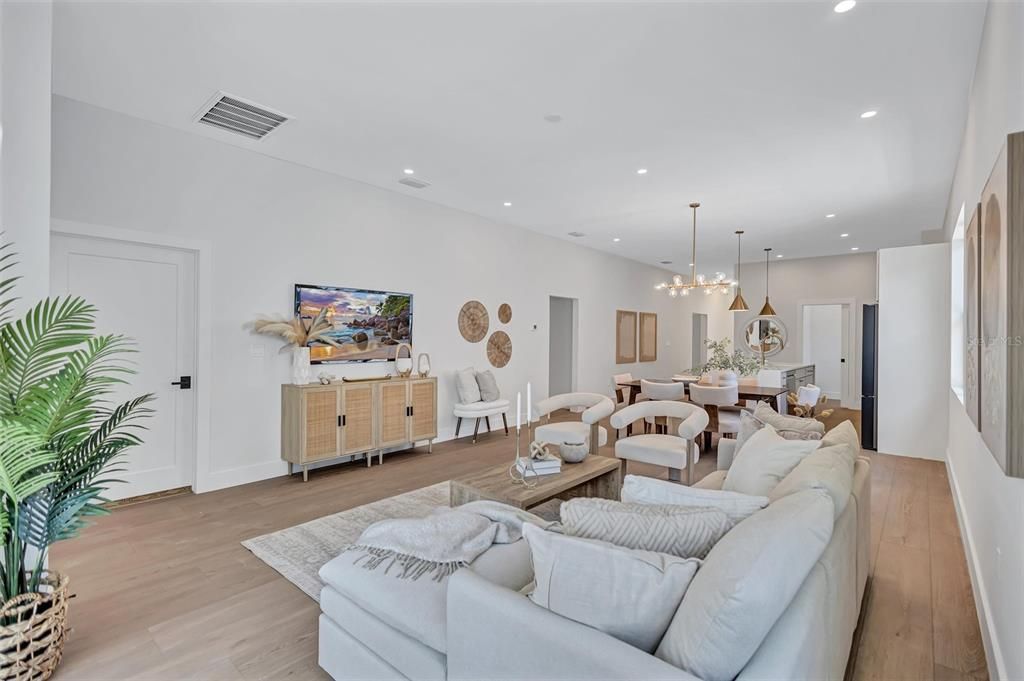 En Venta: $759,000 (4 camas, 2 baños, 1860 Pies cuadrados)
