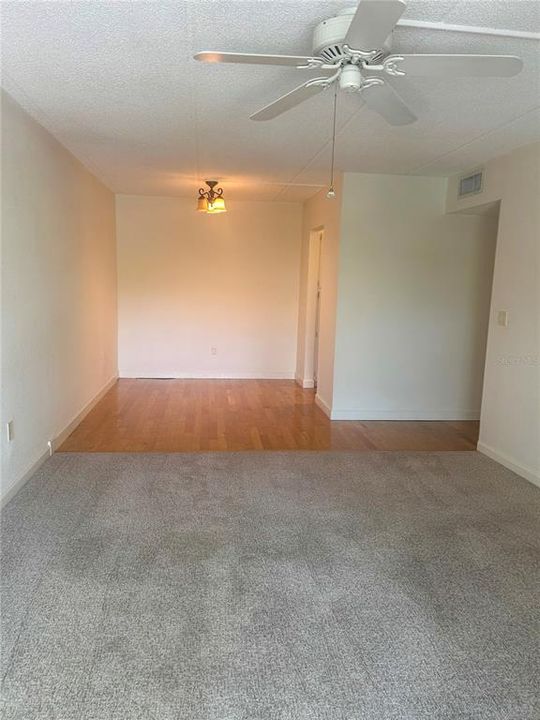 В аренду: $2,200 (2 спален, 2 ванн, 936 Квадратных фут)