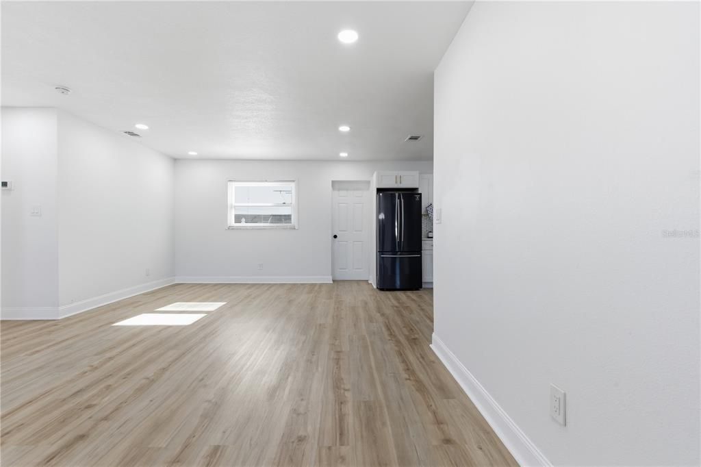 For Sale: $445,900 (4 beds, 3 baths, 1238 Square Feet)