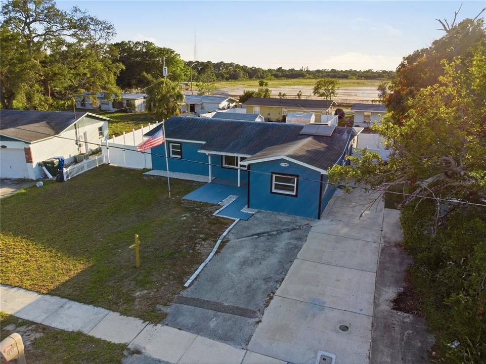For Sale: $445,900 (4 beds, 3 baths, 1238 Square Feet)