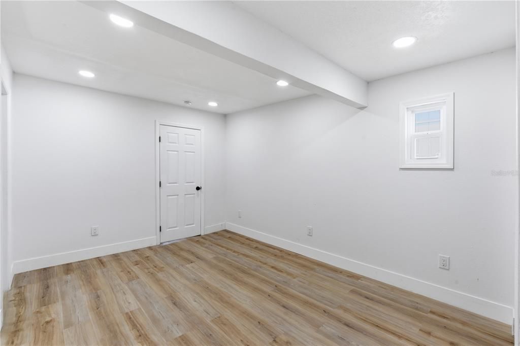 For Sale: $445,900 (4 beds, 3 baths, 1238 Square Feet)