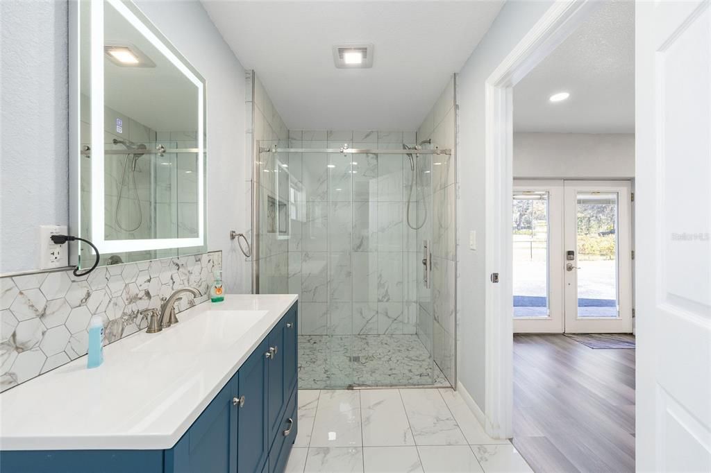 For Sale: $385,000 (3 beds, 2 baths, 2116 Square Feet)
